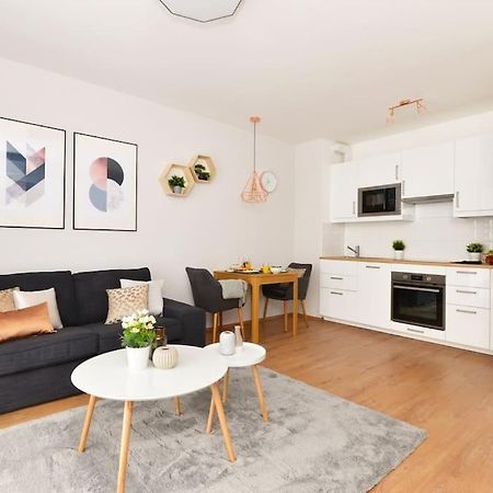 Laurel Bay Apartment Budapest Eksteriør billede