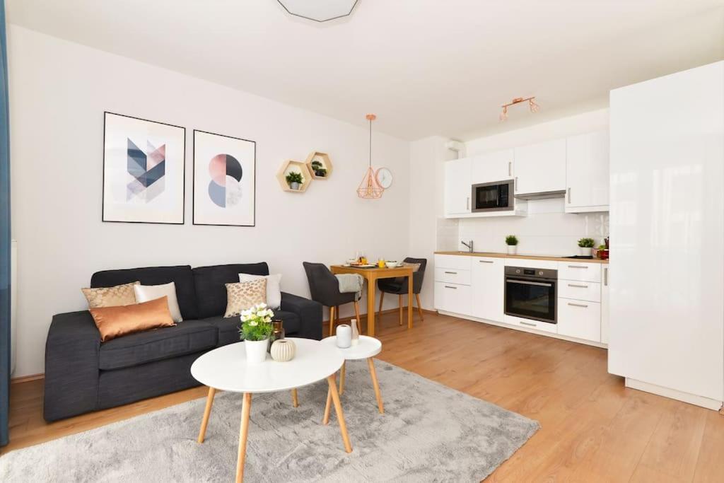 Laurel Bay Apartment Budapest Eksteriør billede