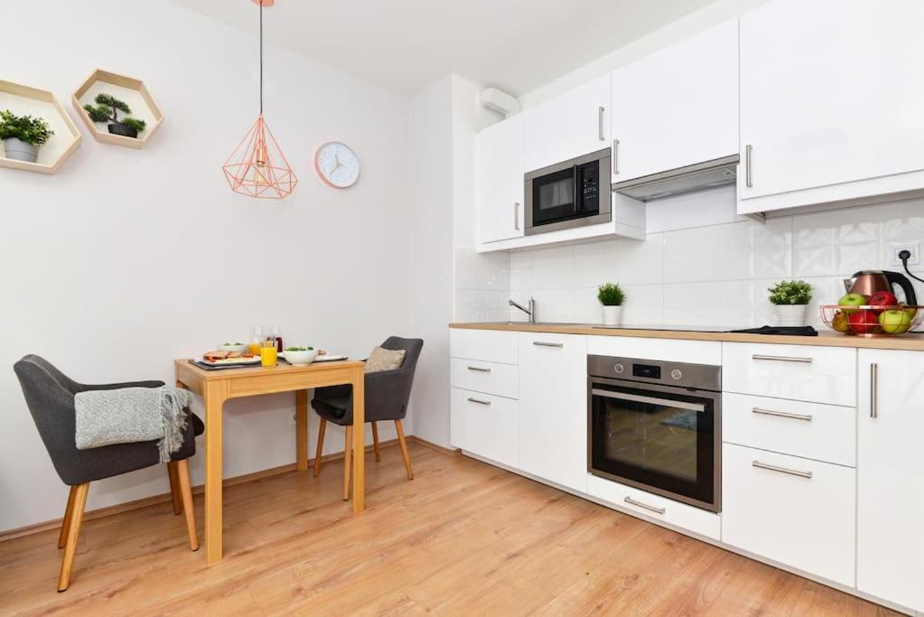 Laurel Bay Apartment Budapest Eksteriør billede