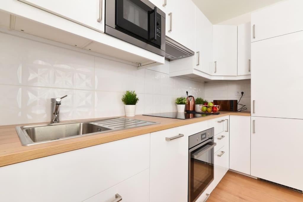 Laurel Bay Apartment Budapest Eksteriør billede